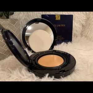 EstéeLauder Perfectionist Serum Compact Makeup 2W1